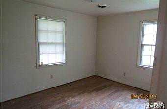 4th image of 959 Saint Louis St