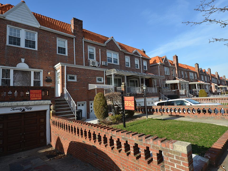 Solid brick, 20' wide 1-fam.