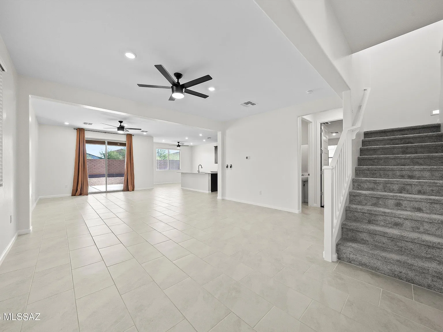 4 bed, 3.5 bath, 3005 sqft, $2,600 — Photo 4