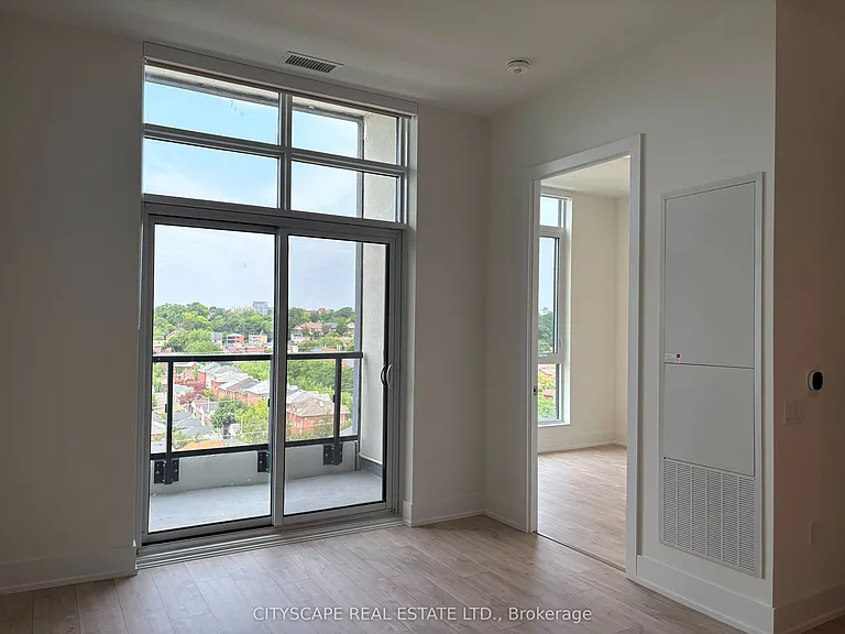 858 Dupont St #Penthouse 17 — Photo 5