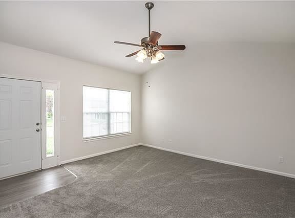 4th image of 1871 Fall Creek Dr