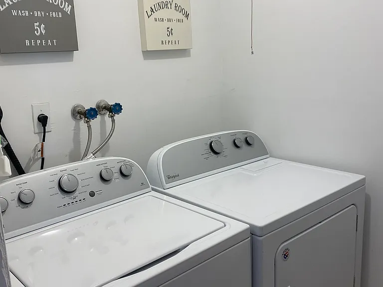 50 Hubbard Ln #10 — Photo 27
