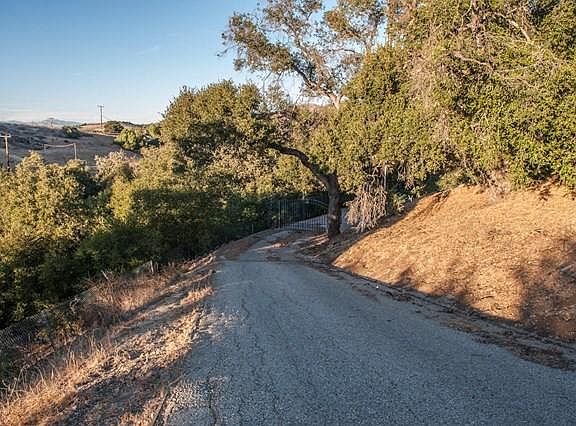 4th image of 312 Manzanita Ln