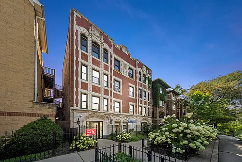 University Manor Apartments Photo 1