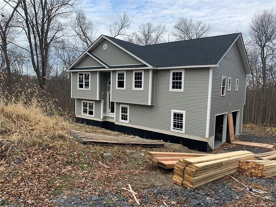 1st image of 14 Coleman Dr