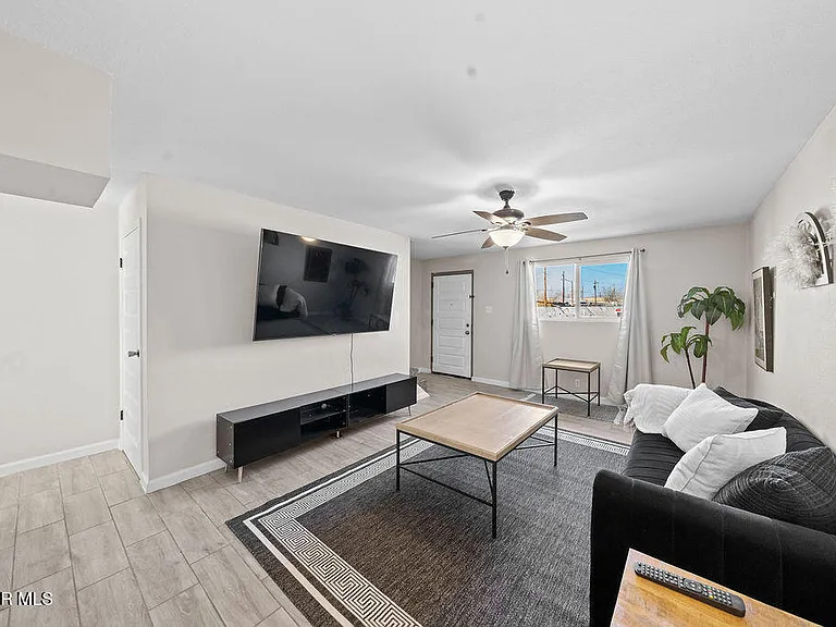 7441 Alameda Ave #11 — Photo 6