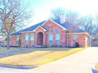 7328 Red Oak St, North Richland Hills, TX 76182