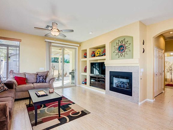 3rd image of 1250 S Soho Ln