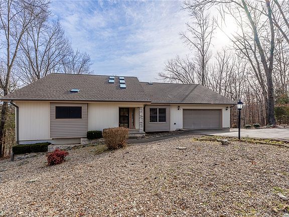 3rd image of 12 Scalloway Cir