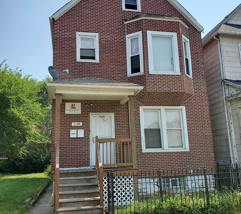 1st image of 7109 S Woodlawn Ave #1