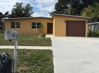 743 Hibiscus Dr, Royal Palm Beach, FL 33411