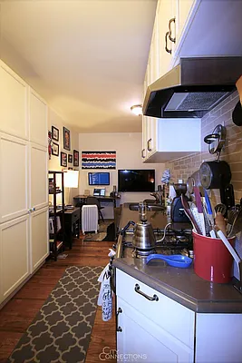 Rented by City Connections Realty | media 29