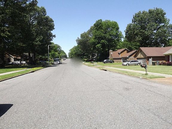 4th image of 7407 Germanshire Ln