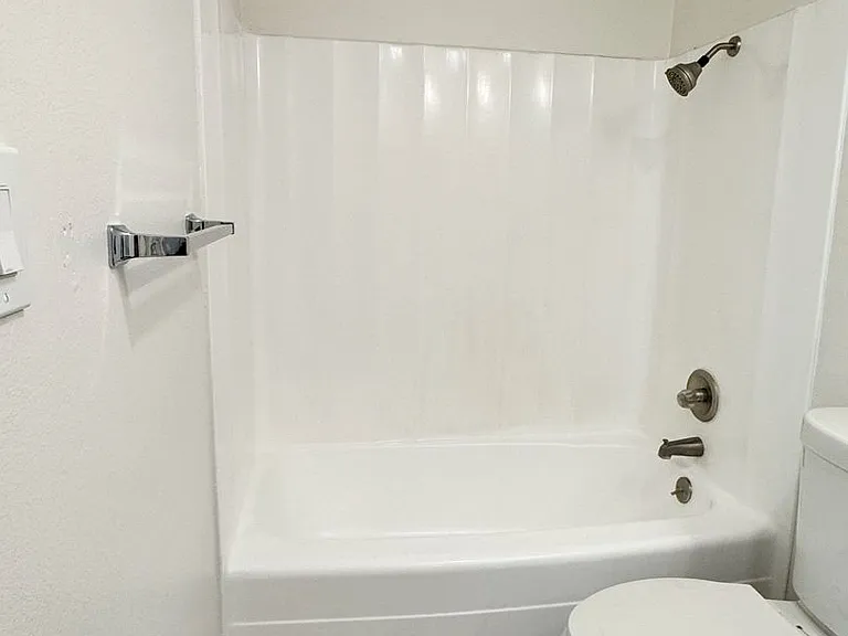 1061 Park Ave #304 — Photo 21