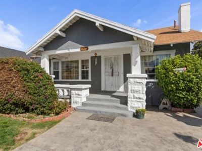 227 W 61st St, Los Angeles, CA, 90003