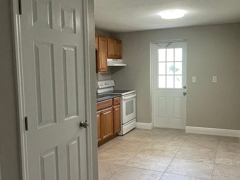 12265 Zittle Ave #12265 — Photo 6