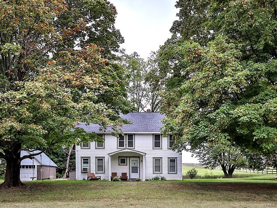1st image of 10 Farm View Ln