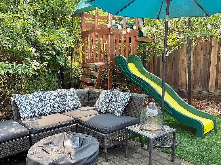1820 Ash St — Photo 12