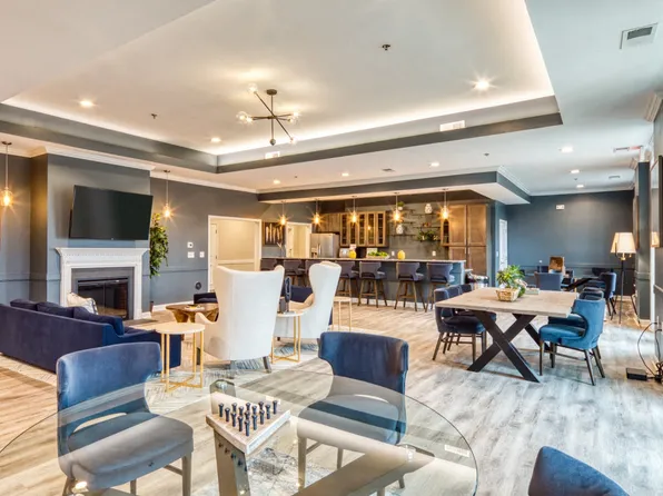 Crossroads Station Apartments