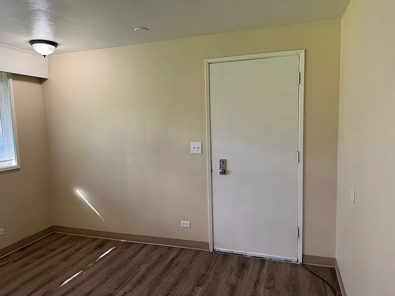 1710 Arthur St — Photo 23