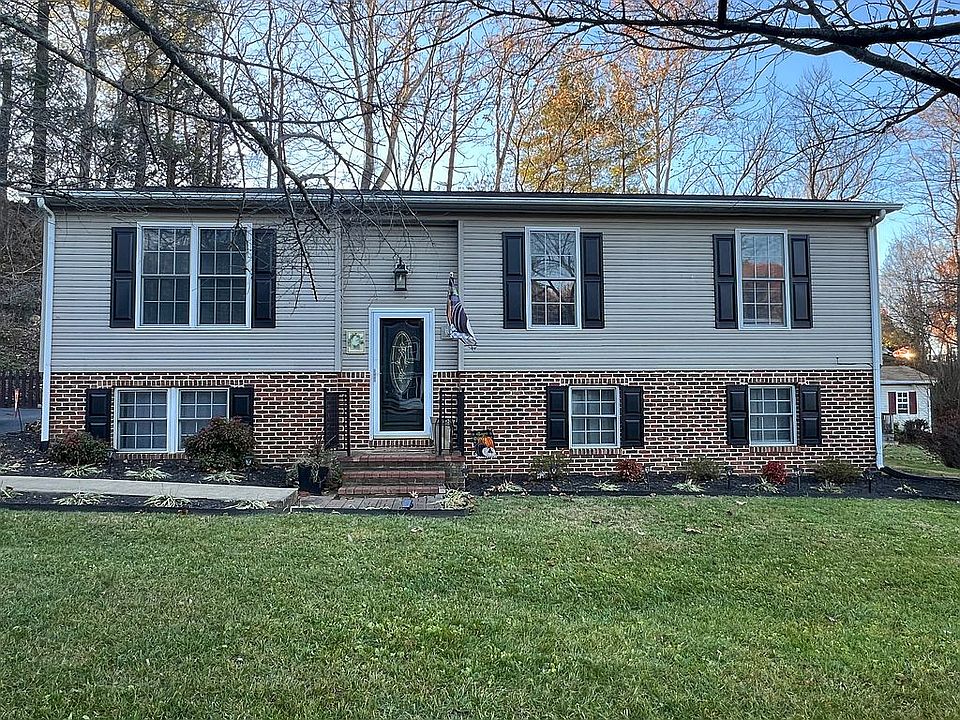 1st image of 163 Larch Ave