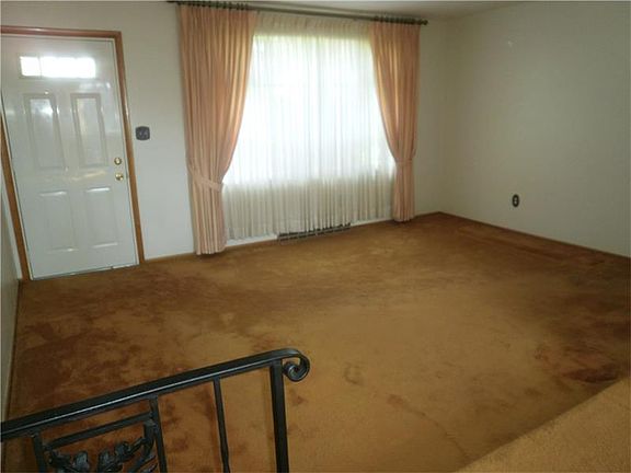 2nd image of 2913 Kennedy Heights Dr