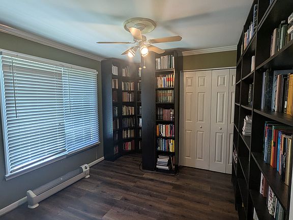 2nd image of 1002 Deer Hollow Dr