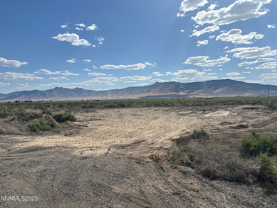 2nd image of 255 Rabbit Ln