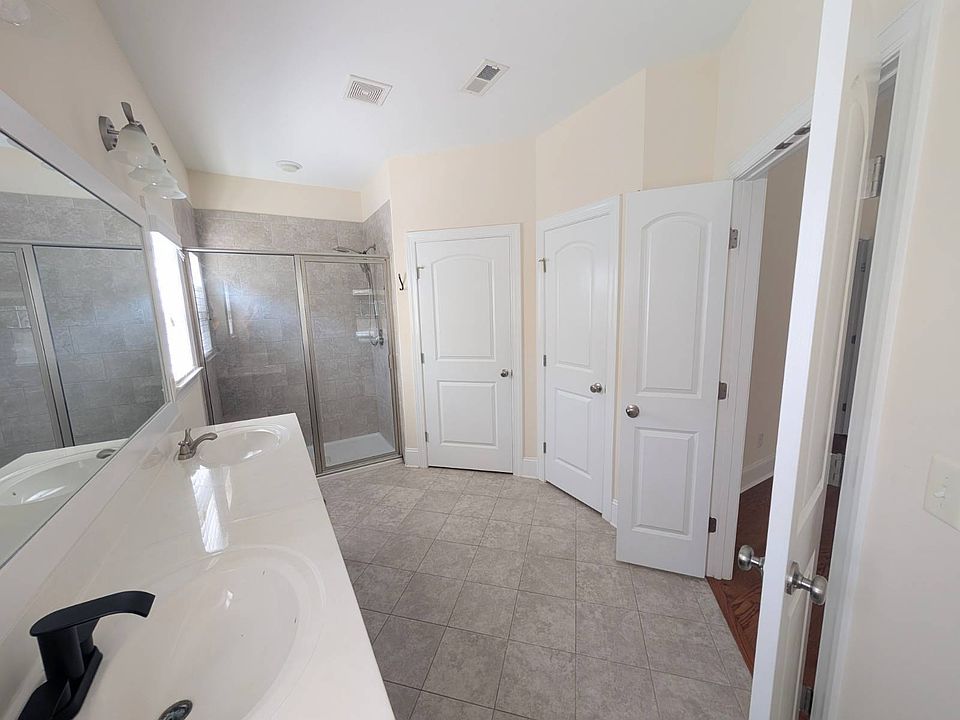 13th image of 6117 Chancellorsville Dr