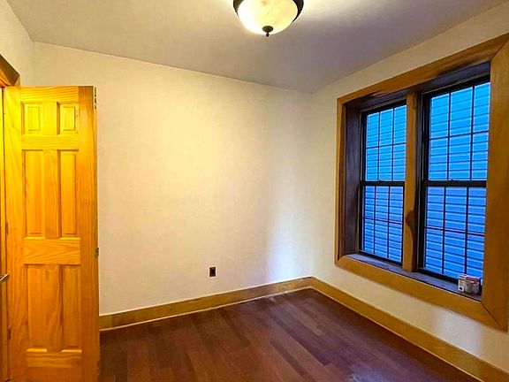 4th image of 138 Lexington Ave #8