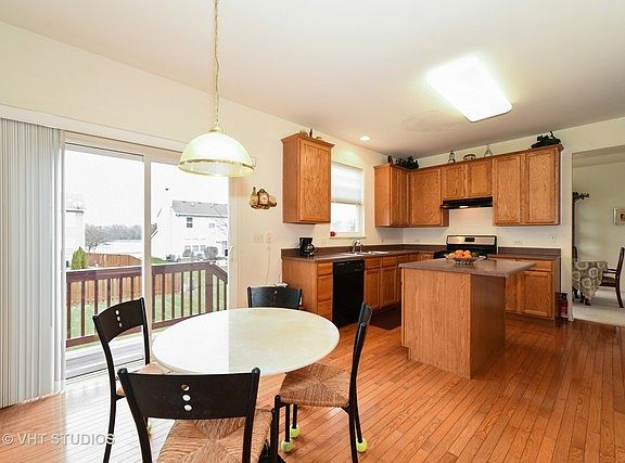 4th image of 90 Briarwood Dr