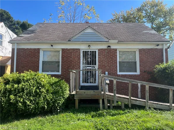 56 Charles St, Bedford, OH 44146