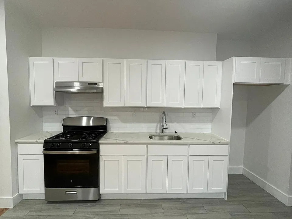 38 Tillinghast St #3R