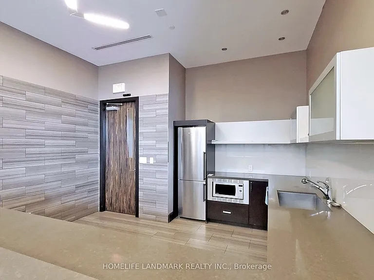 325 S Park Rd #810 — Photo 25