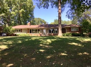 15 Beaver Dr, Saint Louis, MO 63141