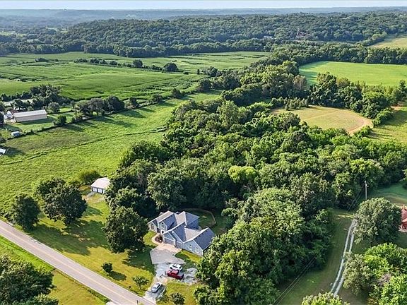 4th image of 33403 E Nebgen Rd