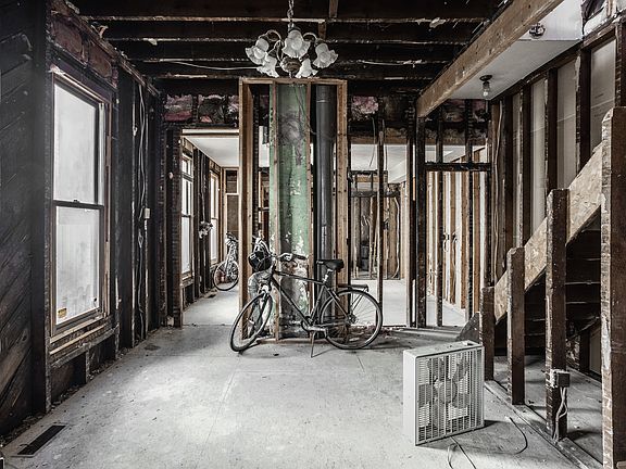 5th image of 841-843 N Park Ave