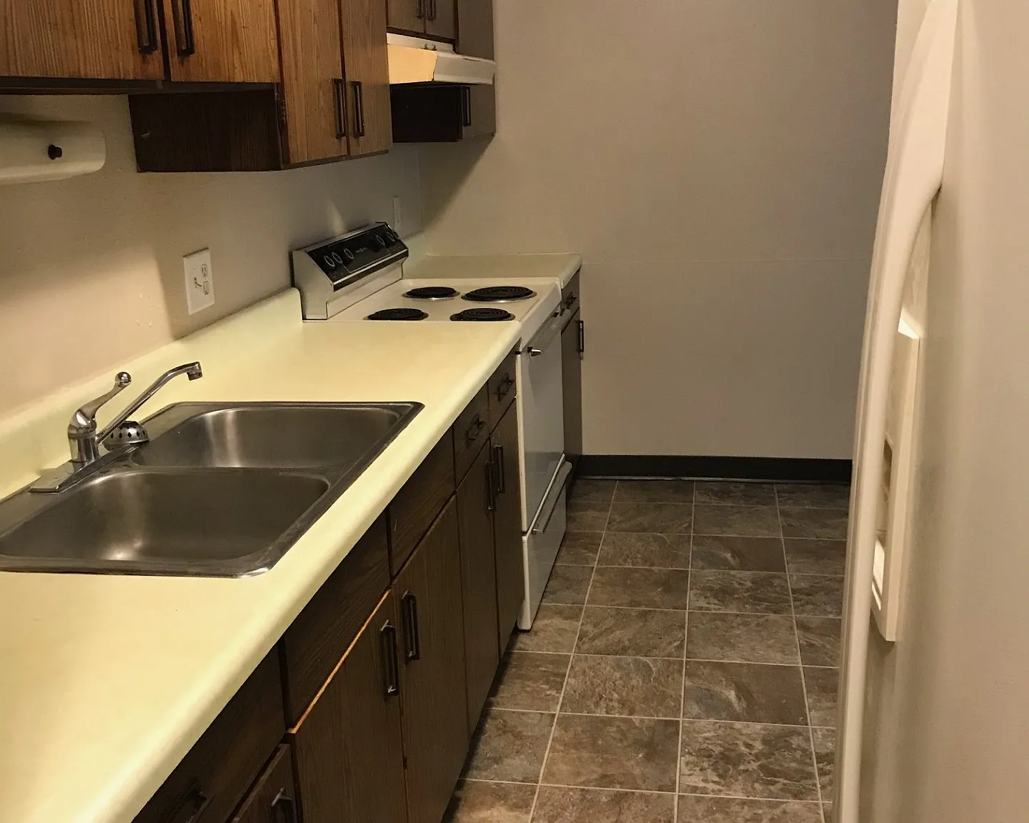 2 bed, $625 — Photo 2