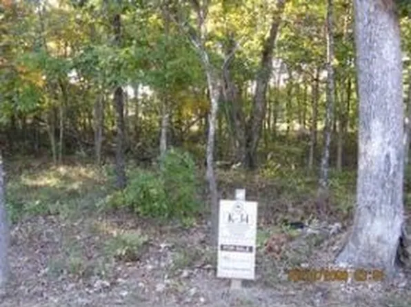 107 Scarborough Rd, Centerville, GA 31028