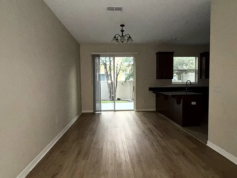 4910 Fiorazante Ave — Photo 5
