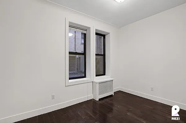 Rented by REZI | media 15