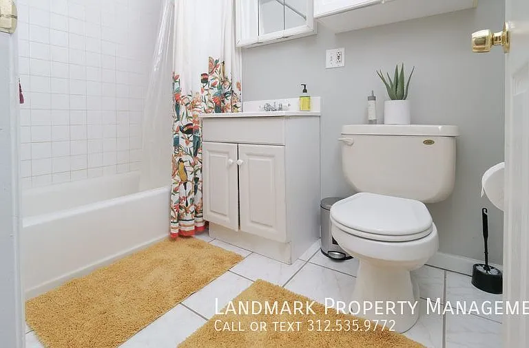 4537 S King Dr #3 — Photo 23