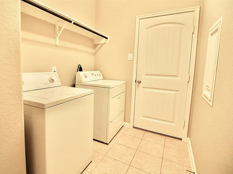 25311 Saddlebrook Ranch Dr — Photo 21
