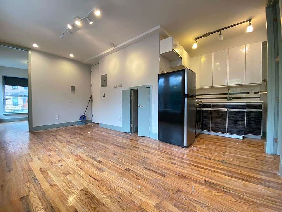 1st image of 638 Saint Marks Ave #1