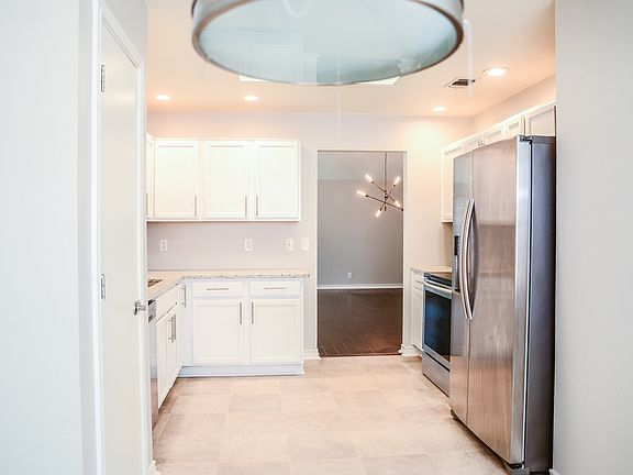 4th image of 5906 Larkmeadow Dr