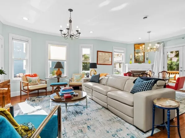 264 E Cottage St #1, Dorchester, MA 02125