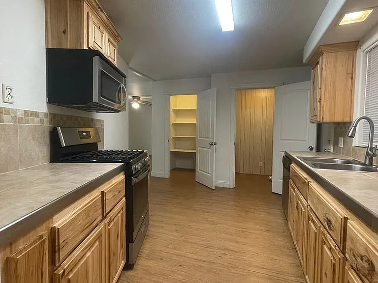 7083 Shasta Forest Dr — Photo 14