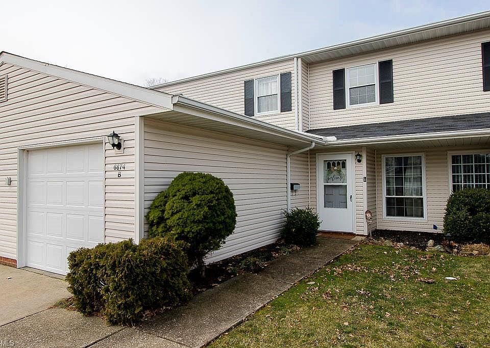 1st image of 6874 Stratford Cir APT B