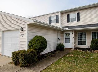 6874 Stratford Cir APT B, Mentor, OH 44060
