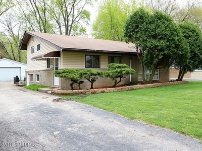703 N Pine St, Mount Prospect, IL, 60056